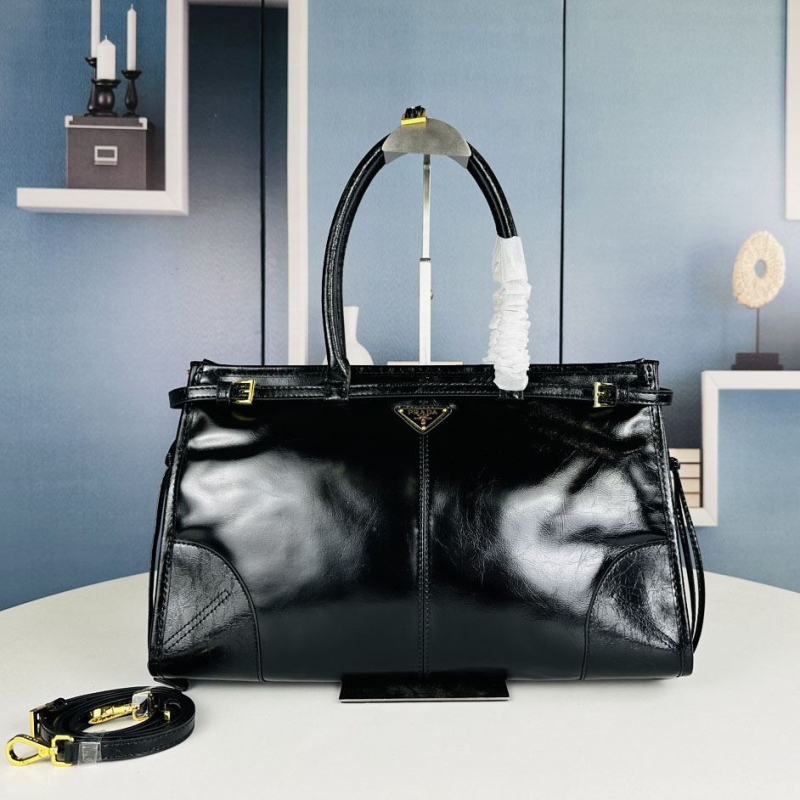 Pra*a top handle bags